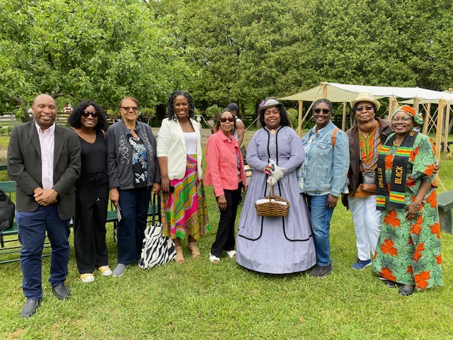 SenatorClement's tweet photo. Last weekend in the #CornwallON area - the launch of a permanent Black History exhibit at @UpperCanadaVill in @SouthDundasLIVE.
This is important, significant, poignant- especially as the launch landed on the 4th anniversary of the murder of George Floyd.
@SDGCounties @TourismSDG https://t.co/Os0fFeitJt