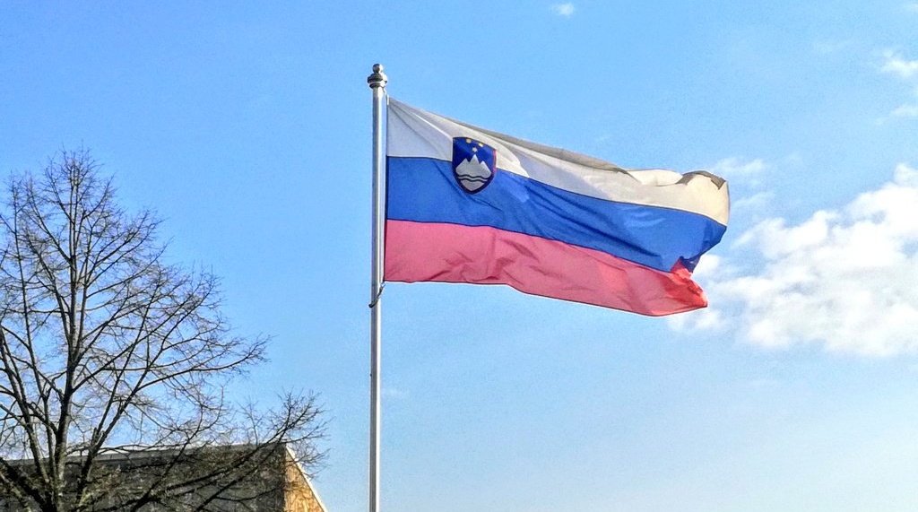 BREAKING:

Slovenia has decided to recognize the State of Palestine.