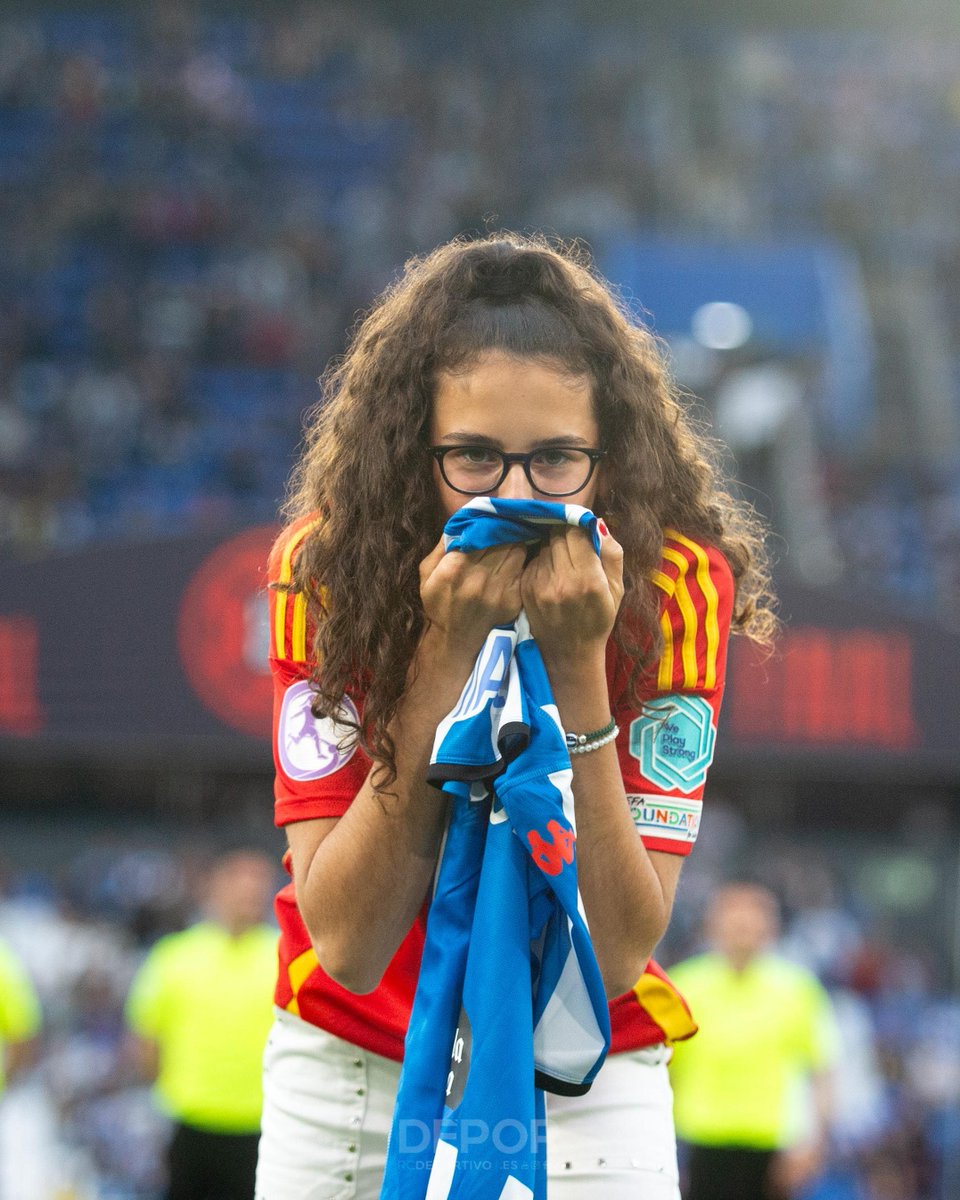 𝑨𝒎𝒐𝒓 𝒑𝒐𝒓 𝒖𝒏𝒉𝒂𝒔 𝒄𝒐𝒓𝒆𝒔

💙 Parabéns, campioa! 🤍