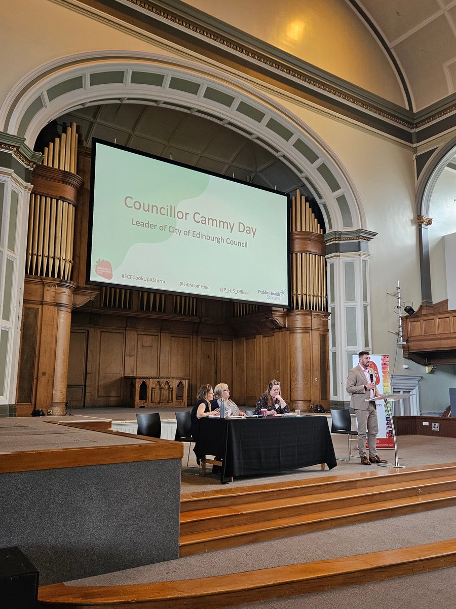 Council Leader @cllrcammyday spoke today at the @EdinComFood Regional Community Food Conference in Tollcross 🍓 Find out more about the organisation and their mission here: edinburghcommunityfood.org.uk