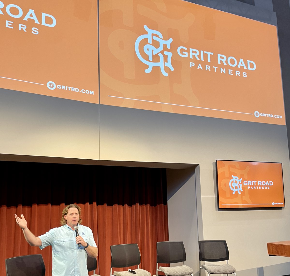 NebraskaCombine's tweet image. We were honored to be a part of yesterday's @UNL_IANR's Heuermann Lecture and highlight some of the exciting momentum in #AgTech in Nebraska. Thanks to partners like IANR, @GritRd, &amp;amp; @InvestNebraska, significant progress is happening for AgTech startups in our state. Go Big Red!