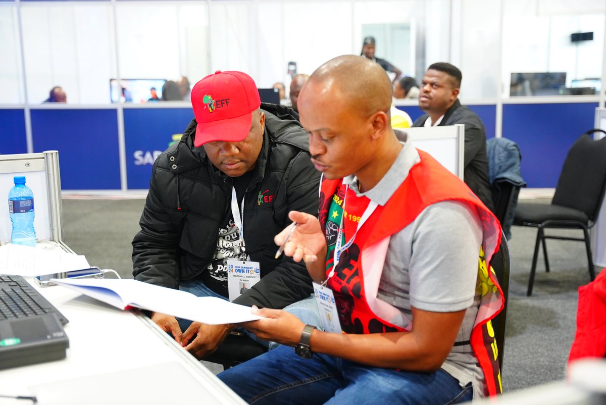 Explaing to <a href="/Julius_S_Malema/">Julius Sello Malema</a> his  open border policy lead to #EFF losing votes