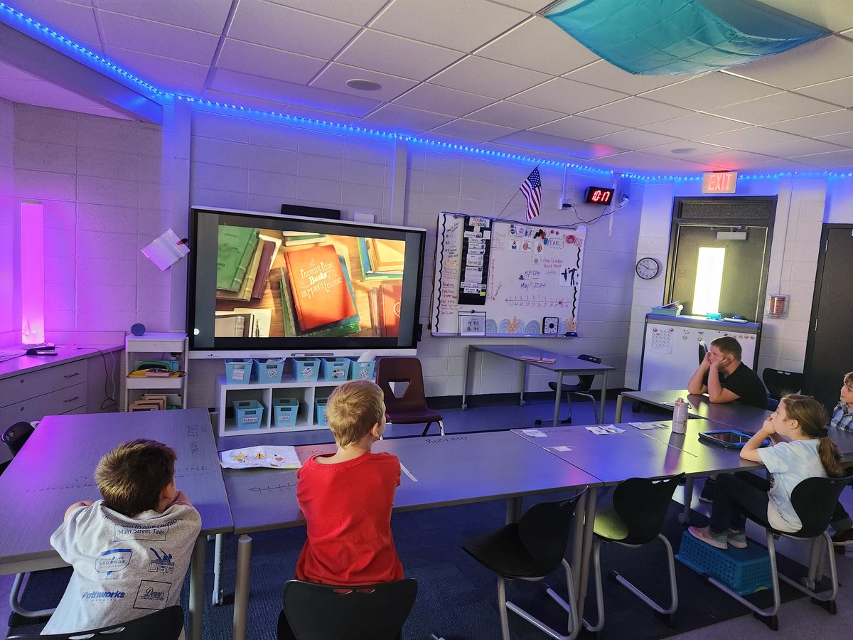 Last day of library for the year
<a href="/KurtzElementary/">Paws the Cougar</a>