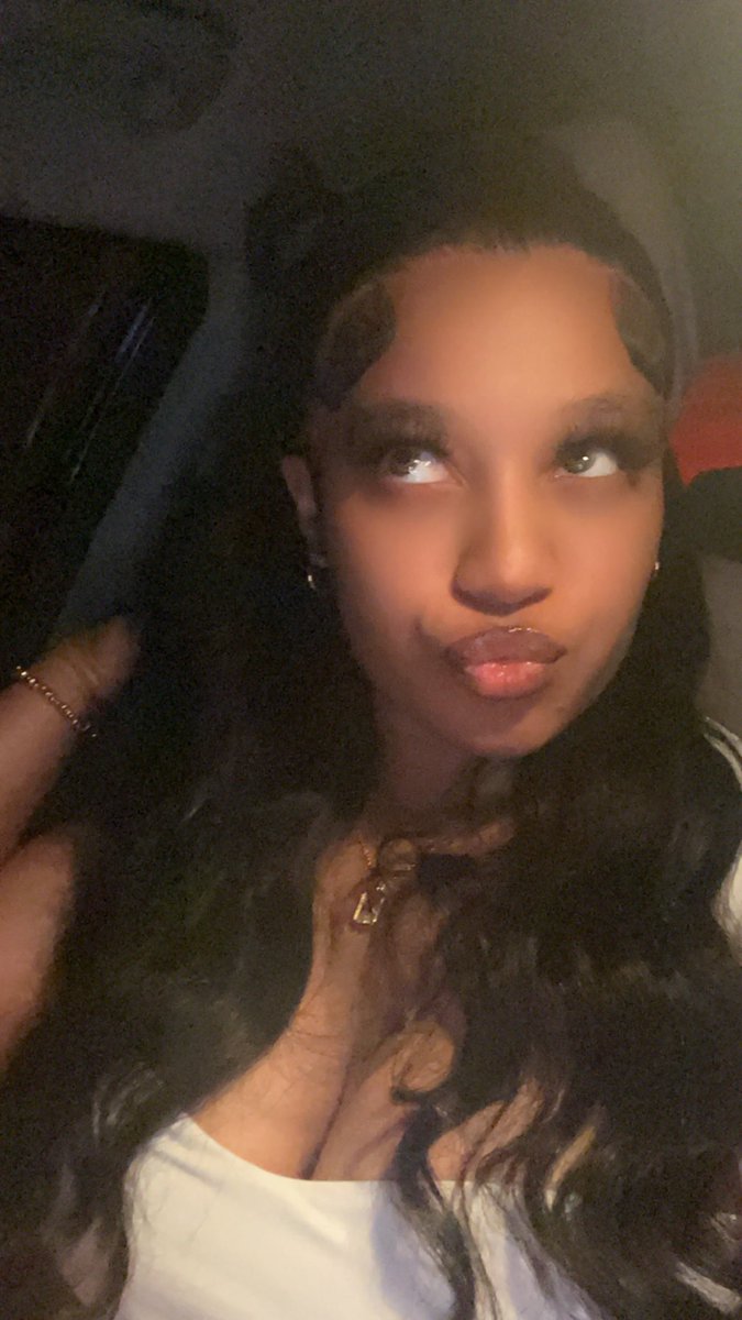 _xKarion tweet picture