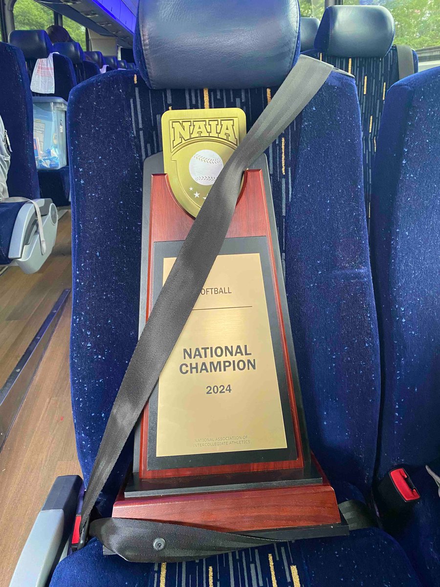 Look who is coming back to San Antonio! #WingsUpSaints #OLLUSoftball #NAIASBWorldSeries #BattleForTheRedBanner