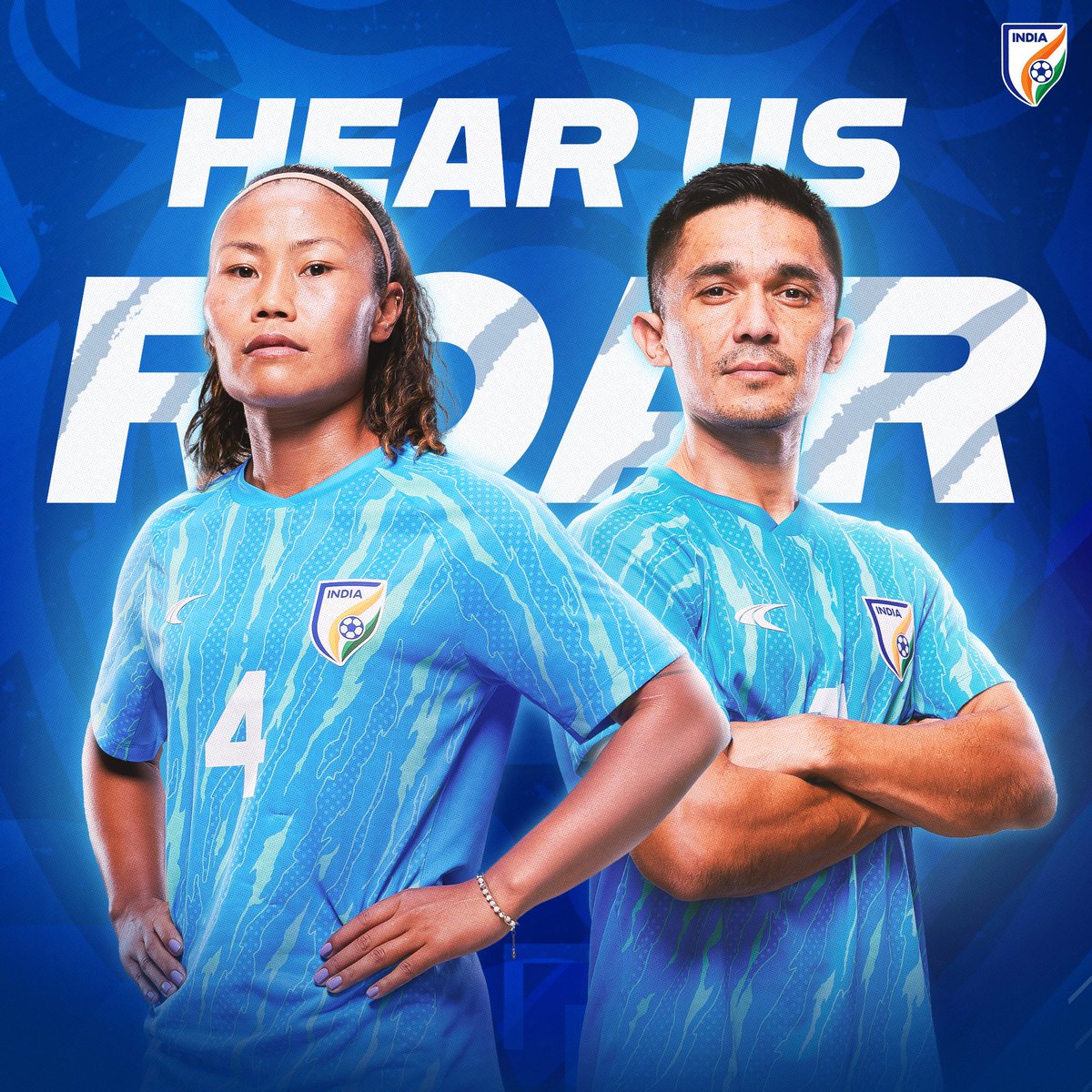 7sportsoasis's tweet photo. Rate this new @IndianFootball Men & Women NT Jersey out of 10 by @PerformaxIndia .
Imo , It's +1 from previous one but still 👎.
Dear Performax designing team : are you guys getting paid less or what ?
#IndianFootball #FIFAWCQualifiers
#football #performax #FIFA https://t.co/qRLpurSDqn