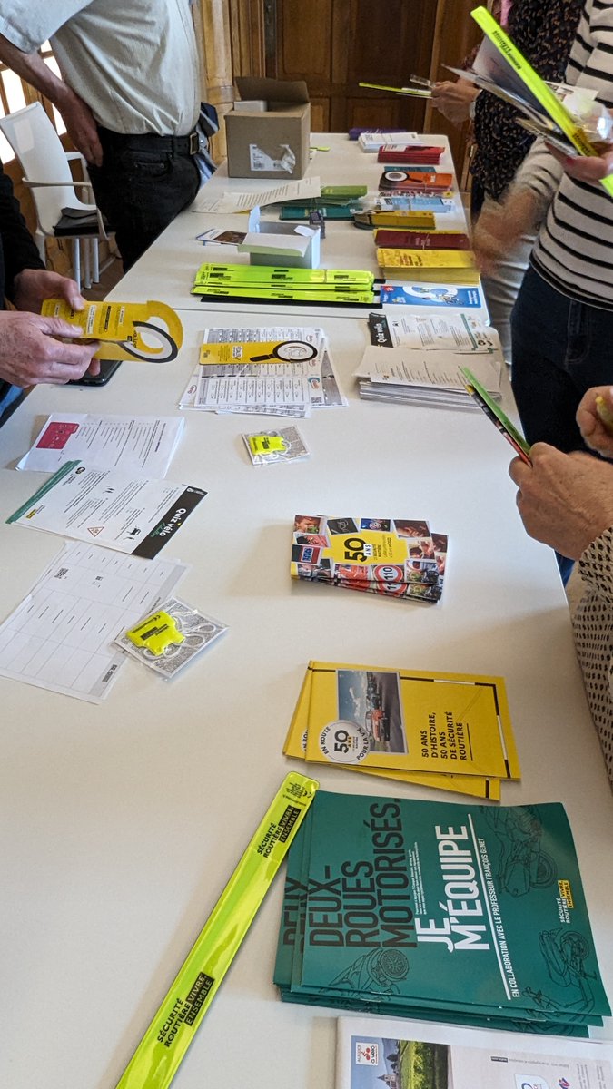 #SécuritéRoutière 🚧 | Dans le cadre des journées de la sécurité routière au travail, une journée de sensibilisation est organisée à la @Prefet67, à #Strasbourg. ➡️ Organisation de différents ateliers : réactio-mètre, quizz, parcours multi-risques, vidéos de sensibilisation et