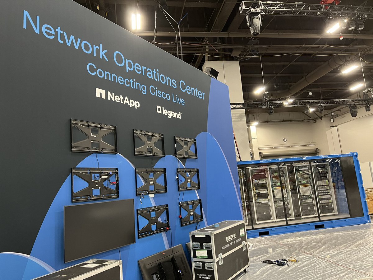 SNMPguy's tweet image. I’m looking forward to getting the #CiscoLive network stats up on the NOC video display wall!
#CiscoDevNet