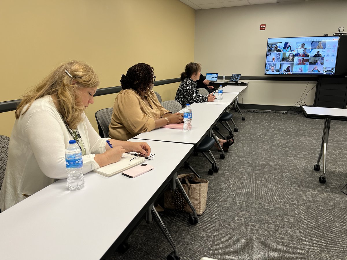 OhioDYS's tweet image. We are grateful to the @CSGJC  &amp;amp; the Governor's Office for partnering with us to host the Ohio Youth Justice and Adolescent Services Summit! 🙌 These listening sessions brought together so many passionate individuals and orgs to discuss juvenile justice in Ohio. Thank you all!