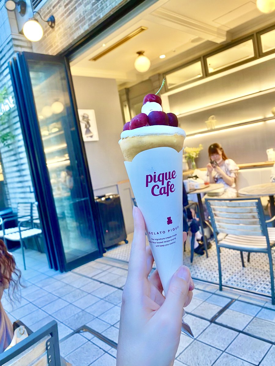 Lili_Sofya's tweet photo. ジェラートピケカフェ
アメリカンチェリークレープ
めっちゃ可愛いー🍒

gelato pique cafe creperie ルミネ池袋店 https://t.co/YOOKhgl3P8