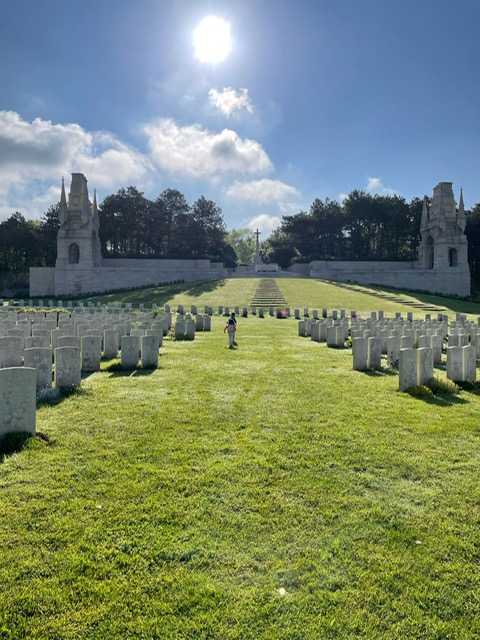 mcnprint's tweet photo. I've always instilled in my kids the importance of Love, Respect, Family &amp; to be Thankful. My eldest son stopped at Etaples on their way to holiday in France to say hello to his Great Great Uncle &amp; his kids, their GGG Uncle and namesake to Henry. @CWGC #lestweforget @PoppyLegion https://t.co/Chm5ALAw38