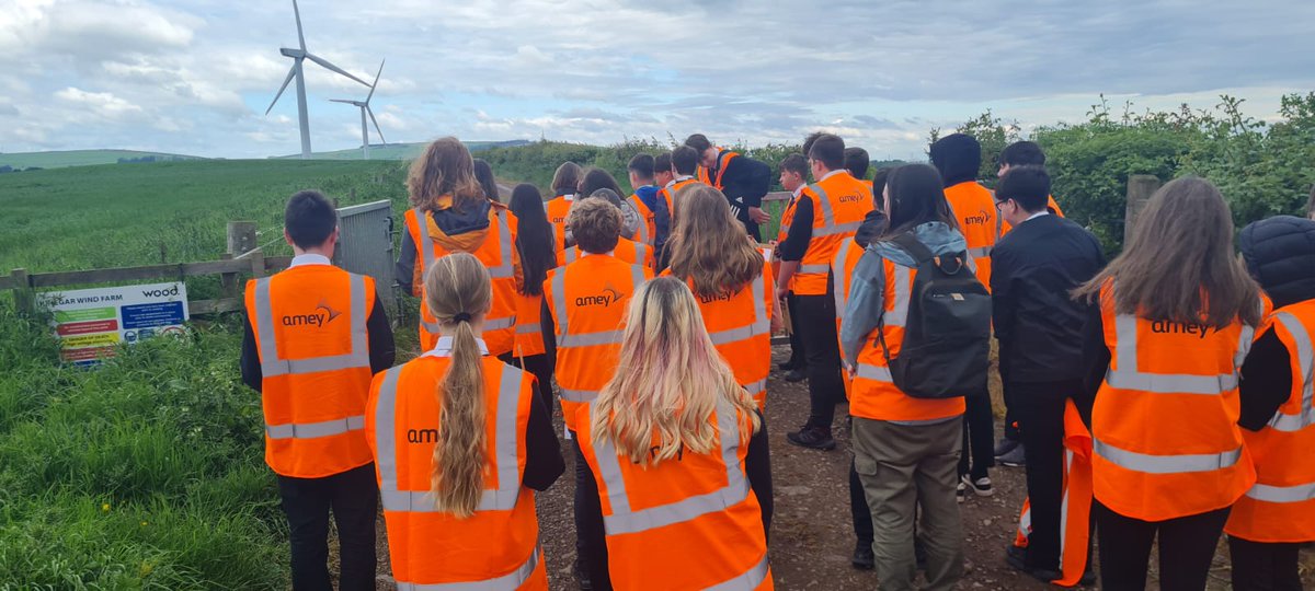 28 enthusiastic S2 students from @eyemouth_high had a great time on a recent trip to Kinegar Wind Farm! 

Through fun quizzes, plant identification grids, and hedgerow sweeps, the pupils learned about the importance of turbines and how planting hedgerows helps biodiversity.