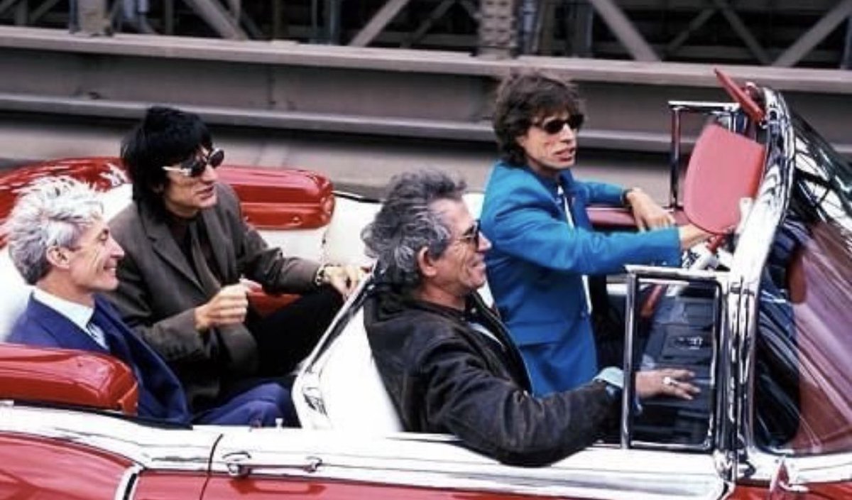 Charlie, Woody, Mick, Keith #BrooklynBridge #NewYork #1977October 💎🎼💎🎼❤️
📸 Kevin Mazur