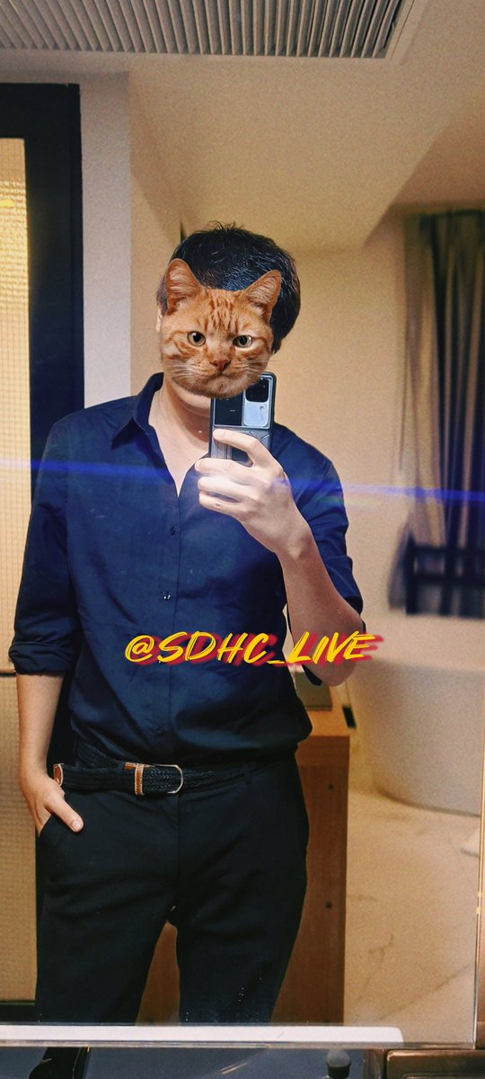 SDHC_live's tweet photo. Don't run in the circles.

#v30pro
#เรียลทำงาน 
#allbalck https://t.co/HZarROU1q6