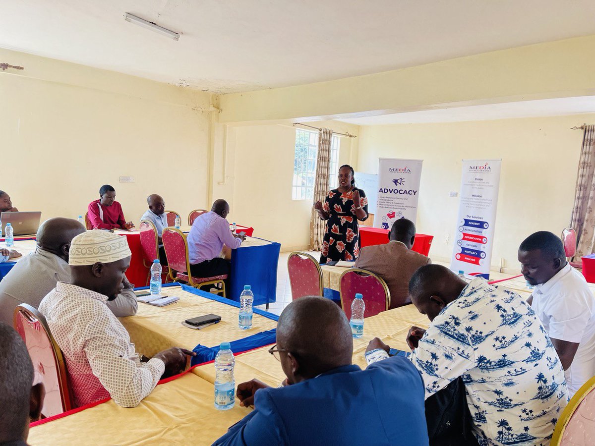 We were in Kakamega in response to threats against a journalist, where we encouraged journalists and media practitioners to uphold professional conduct when approaching sources for information. More: bit.ly/3KokG1m