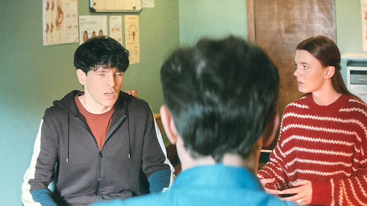 CMagnumfan's tweet image. #ColinMorgan as #JohnathanKennedy in #ThreeFamilies episode 1