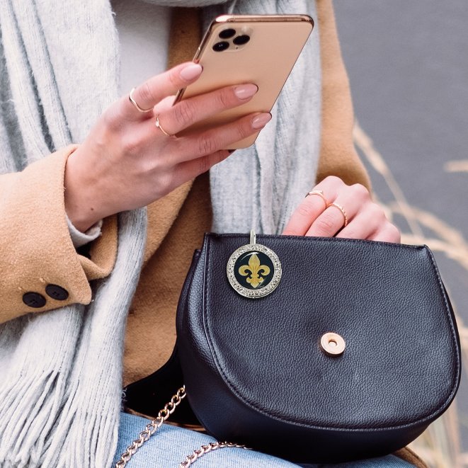 SusieQpon's tweet photo. 👜 🔑 Finders Key Purse Accessory For Women On-The-Go @FindersKeyPurse #gifted #finderskeypurse #savetime #handbag #favoriteaccessory #musthave #whatsinmybag #fashion #keyfinder #nomoredigging 👉🏽 https://t.co/ajOfrZtPGz https://t.co/dlPwdTk5YR