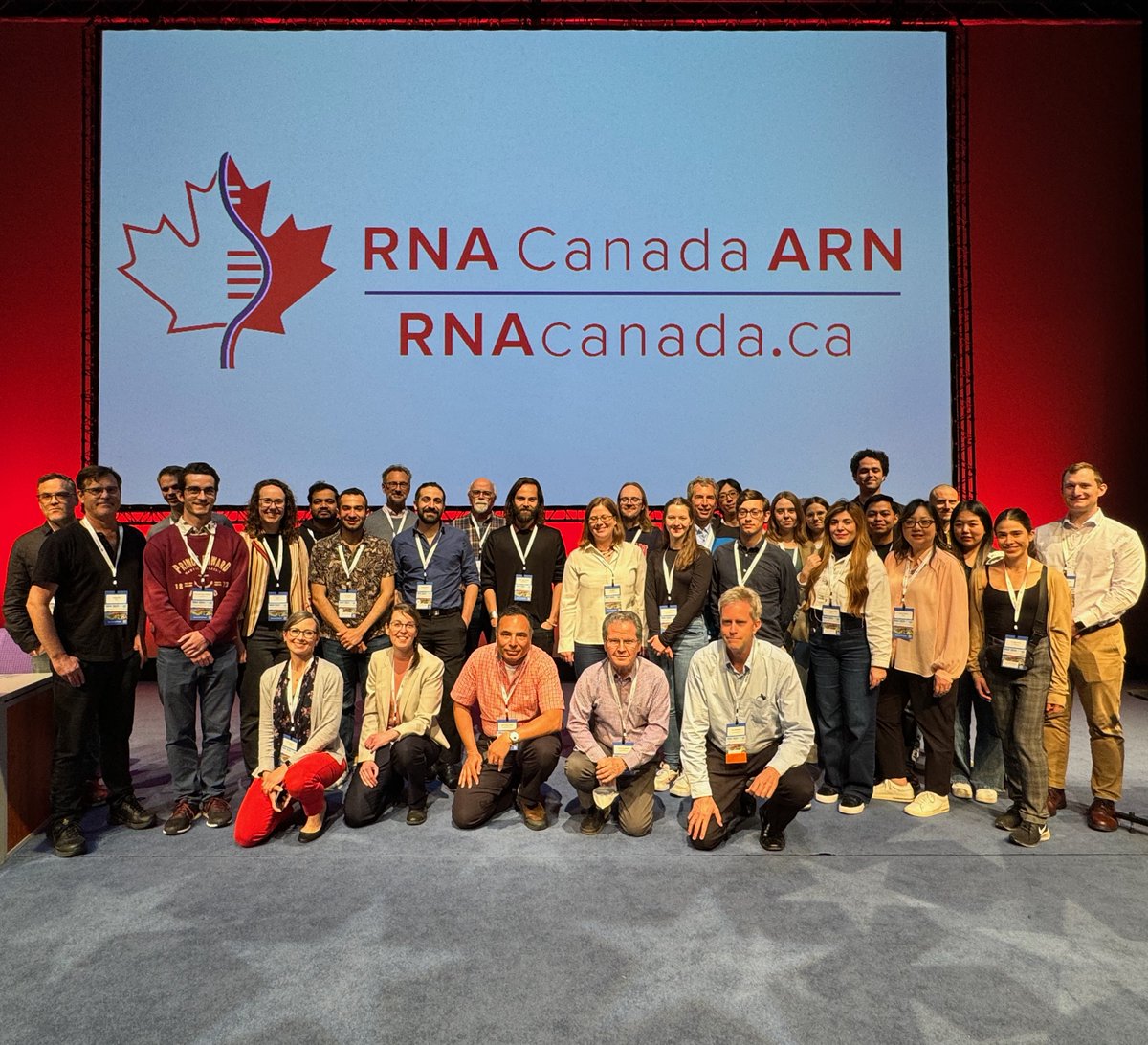 RNACanadaC2R2's tweet photo. The @RNACanadaC2R2 delegation @RNASociety #RNA24. Representing 🇨🇦 in 🏴󠁧󠁢󠁳󠁣󠁴󠁿! https://t.co/BivBevYaLF