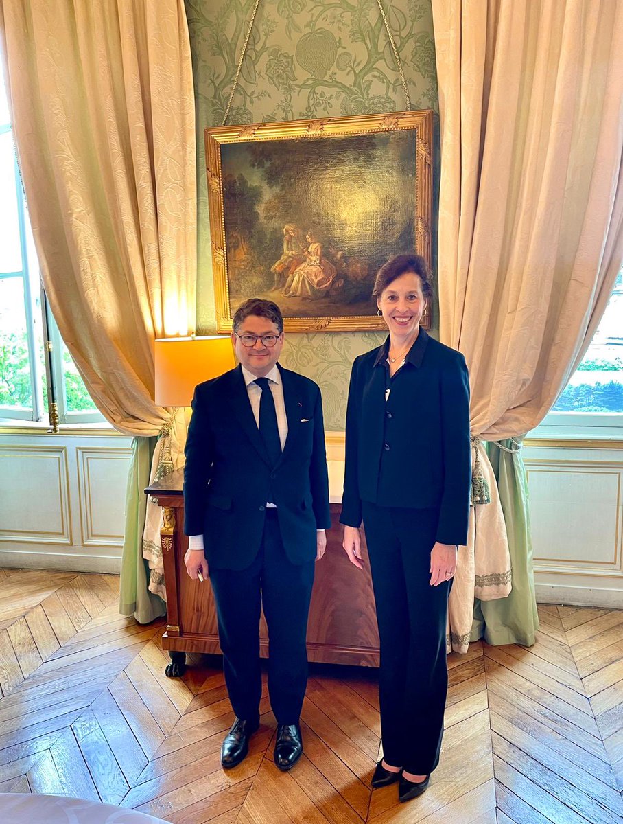Last week, @HeilbronnPierre and PDAS Lochman engaged on 🇺🇸🇫🇷 support for Ukraine’s critical energy needs & reconstruction. Grateful for SE Heilbronn’s key role in the Multiagency Donor Coordination Platform & G7+ energy coordination group #supportUkraine