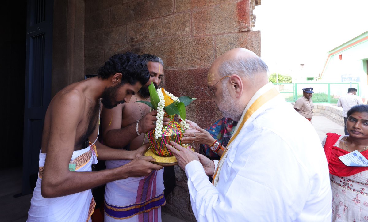 It was a profoundly fulfilling experience to offer pooja at the Sri Sathyagiri Natha Perumal temple in Pudukkottai, Tamil Nadu, today. May the Bhagwan Vishnu guide our way to fulfilling the aspirations of the nation.