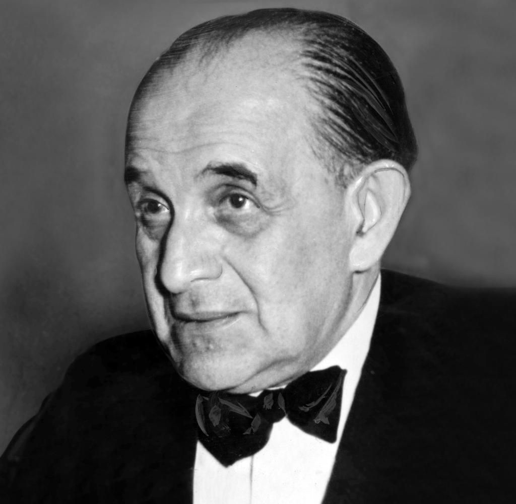 On this day in 1891, German editor, film critic and screenwriter Willy Haas was born! He wrote the screenplay for Die freudlose Gasse (1925) as well as Murnau's Der brennende Acker (1922).