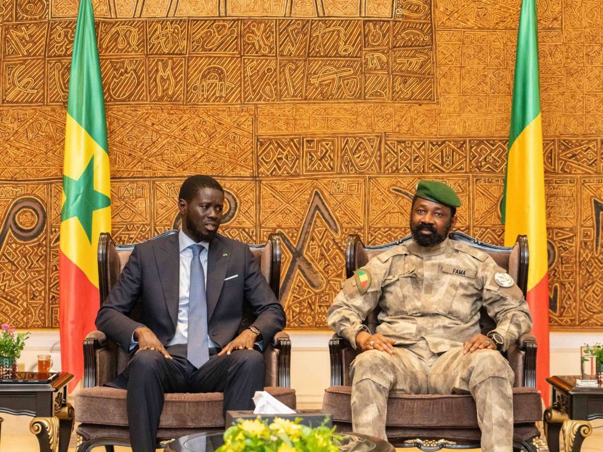 📌🚨🇸🇳C'est incroyable comment tous les yeux du monde entier sont tournées vers le Président Bassirou Diomaye Faye et le Sénégal. Qu'Allah nous protège🤲🏾😭