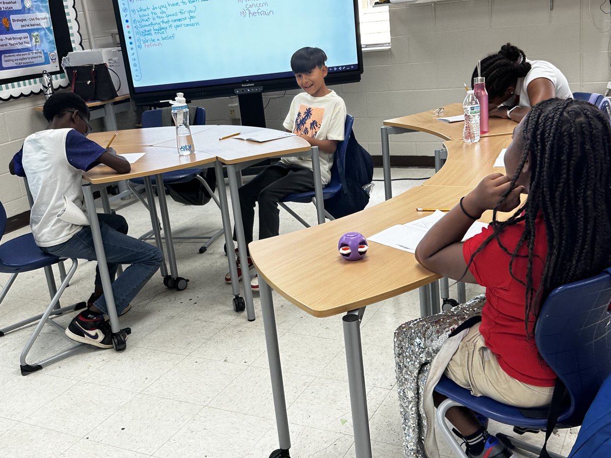 5th grade during their poetry residency writing poems with Ms. Tia from Southern Word last week. <a href="/MetroSchools/">Metro Schools</a> <a href="/MNPS_Magnet/">MNPS MSAP MAGNET SCHOOLS</a> <a href="/SouthernWord/">Southern Word</a>