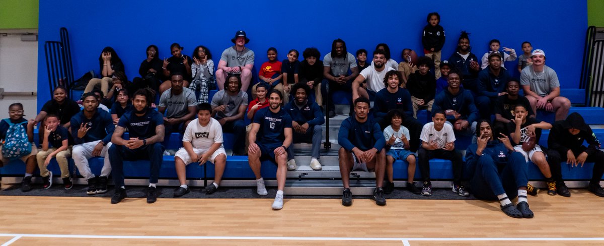 BGCHartford's tweet image. It's not every day you get to play football with @UConnHuskies football team! We loved having members of the team stop by for a skills academy with our members! Thank you to @BleedingBlueNIL  for making this day possible! #greatfuturestarthere
