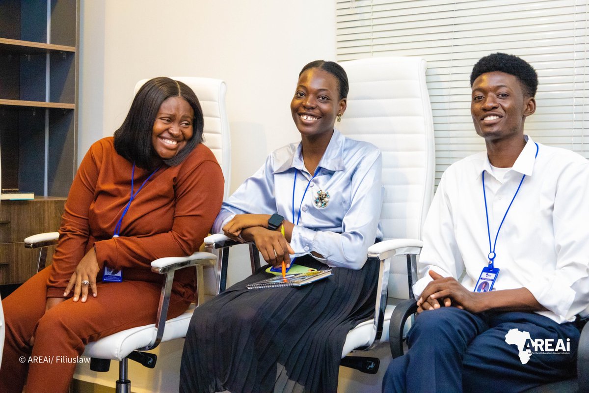 Areai4Africa's tweet image. #Throwback to our first general assembly with the #HumansofAREAi at our brand new DigiHub!
We had such a valuable and productive session with our Chief Executive Director, Prince Gideon Olanrewaju (@LanreShaper ), as we reflected on our journey so far.