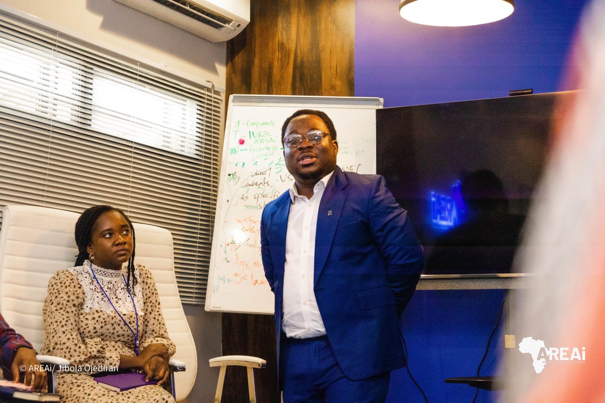Areai4Africa's tweet image. #Throwback to our first general assembly with the #HumansofAREAi at our brand new DigiHub!
We had such a valuable and productive session with our Chief Executive Director, Prince Gideon Olanrewaju (@LanreShaper ), as we reflected on our journey so far.