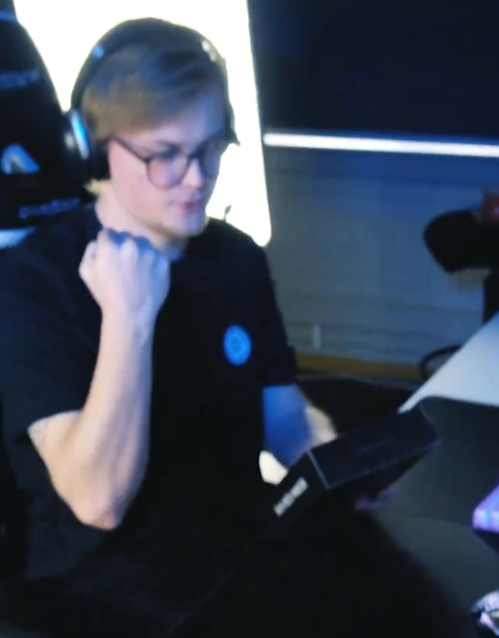bq (@bq_csii) on Twitter photo ❗️LATE UPDATE❗️
Lost 1-2 against <a href="/PeraEsports/">Pera Esports</a> yesterday & today
we won 2-0 COMFORTABLE versus <a href="/VoltGesports/">Volt 🇩🇰</a> in <a href="/fissure_eng/">FISSURE_ENG</a> #RCA
BEST STAND-IN BEQ;) #lulfam ❗️LATE UPDATE❗️
Lost 1-2 against <a href="/PeraEsports/">Pera Esports</a> yesterday & today
we won 2-0 COMFORTABLE versus <a href="/VoltGesports/">Volt 🇩🇰</a> in <a href="/fissure_eng/">FISSURE_ENG</a> #RCA
BEST STAND-IN BEQ;) #lulfam