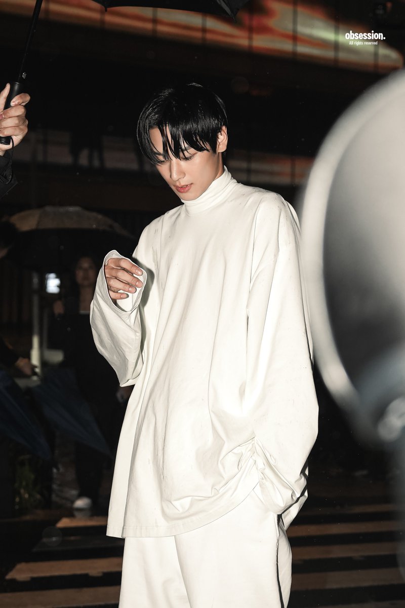 이 사진들 진짜 미쳤네
주연님 소리가 절로 나온다