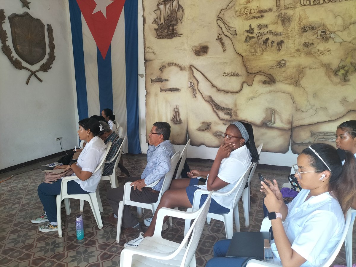 La formación integral de nuestros estudiantes desborda los muros de la universidad para enmarcarse en el contexto sociocultural e histórico del territorio.
#fcmij #UniversidadDeExcelencia #CubaViveEnSuHistoria #FEUdeCuba #SentirPinero