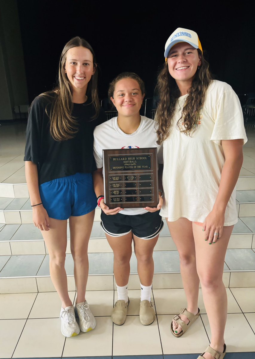 baylie walker (@bayliewalker2) on Twitter photo So blessed to be able to play with such a great team this past season! Also so great full for receiving UIL Academic All-District and UIL Defensive Player of the Year. /.311 AVG/41 H/22 1B/13 2B/6 HRS/44 RBI/24 BB/. <a href="/bullardtxsb/">Bullard Softball</a> <a href="/BuzzCentex/">Buzz Fastpitch</a> <a href="/TreyHoldbrook/">Trey Holdbrook</a> <a href="/MontiVB/">Coach Monti Van Brunt™</a> <a href="/nealy_tracy/">Tracy Nealy</a> So blessed to be able to play with such a great team this past season! Also so great full for receiving UIL Academic All-District and UIL Defensive Player of the Year. /.311 AVG/41 H/22 1B/13 2B/6 HRS/44 RBI/24 BB/. <a href="/bullardtxsb/">Bullard Softball</a> <a href="/BuzzCentex/">Buzz Fastpitch</a> <a href="/TreyHoldbrook/">Trey Holdbrook</a> <a href="/MontiVB/">Coach Monti Van Brunt™</a> <a href="/nealy_tracy/">Tracy Nealy</a>