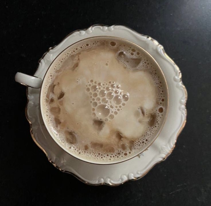 прошу, не забывайте о заботе о себе
иногда это может казаться неважным, не очень нужным, но вы слишком поздно можете осознать, что это усугубило ситуацию