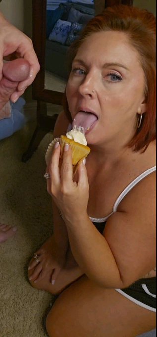 Just adding a little sweet to my treat.  See full vid on my https://t.co/9v3Wm1jytd https://t.co/Whm<a href="/tag/butterflies"class="tags"><span>#butterflies</span></a><a href="/tag/myfavorite"class="tags"><span>#myfavorite</span></a><a href="/tag/newbikni"class="tags"><span>#newbikni</span></a>