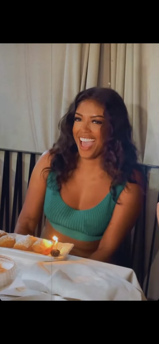 Happy Birthday 🎉to this queen 👑@javicialeslie magnitude of beauty n light ✨💫keep shining 🤍🌷🤍