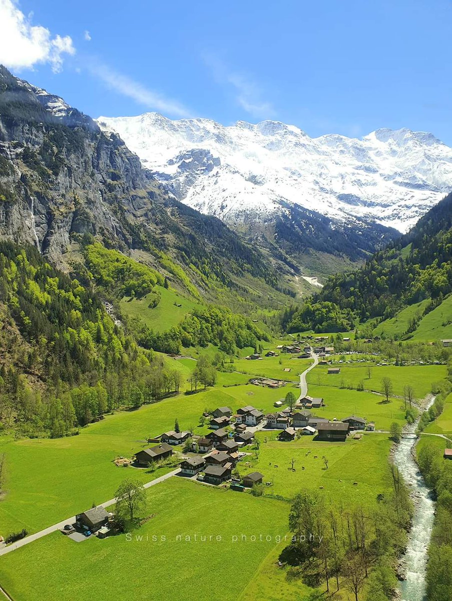 Stechelberg is a small village in Switzerland 🇨🇭 located at the base of the Schwarzmönch mountain in the Bernese Alps, part of the district of Lauterbrunnen.