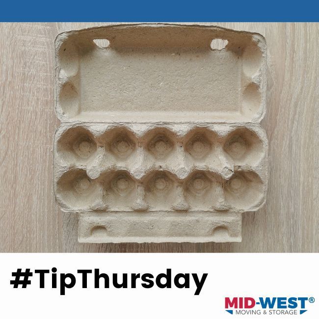MidwestMoving's tweet photo. 📦 Packing tip: Use egg cartons to pack small items like jewelry and office supplies. It keeps them organized and safe! #MovingTips #CreativePacking #TipThursday https://t.co/G5dTttxcm5
