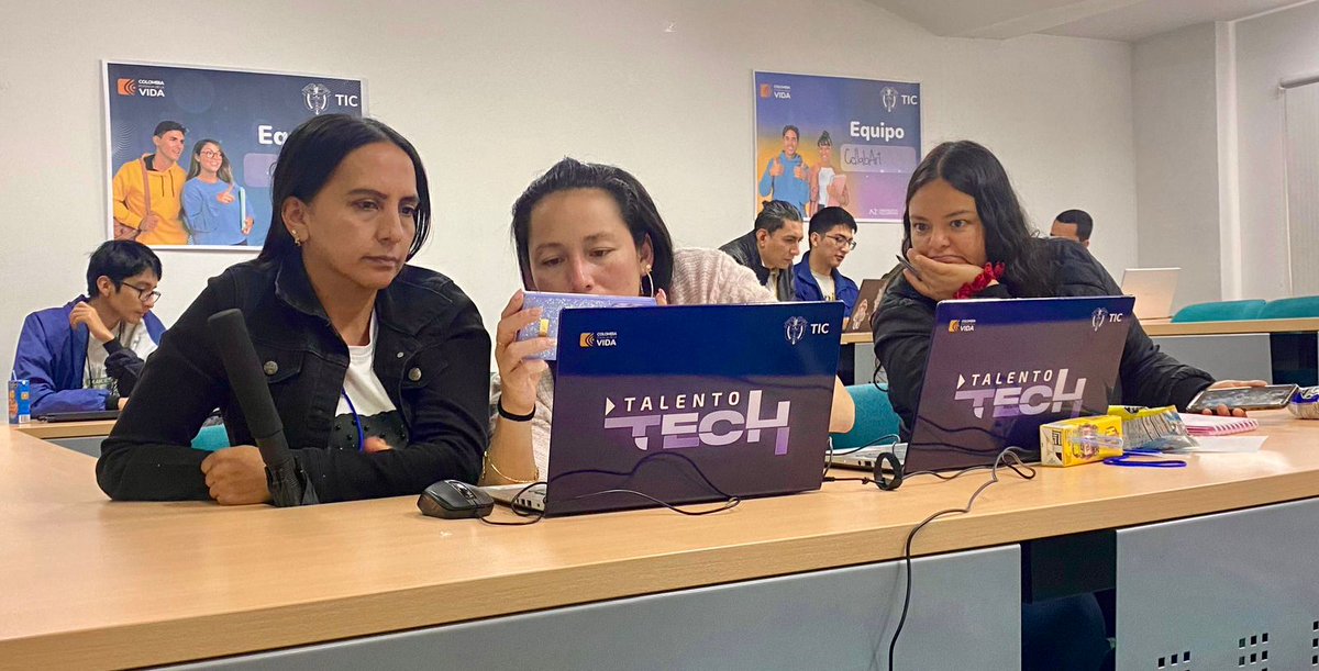 ¡En la hackathon de #TalentoTECH en #Cauca las mujeres hacen historia!

Seguimos acompañando y empoderando a todas las colombianas que están apostando por convertirse en las próximas líderes con el uso y apropiación de la tecnología ¡El mundo es de ustedes! 🙌