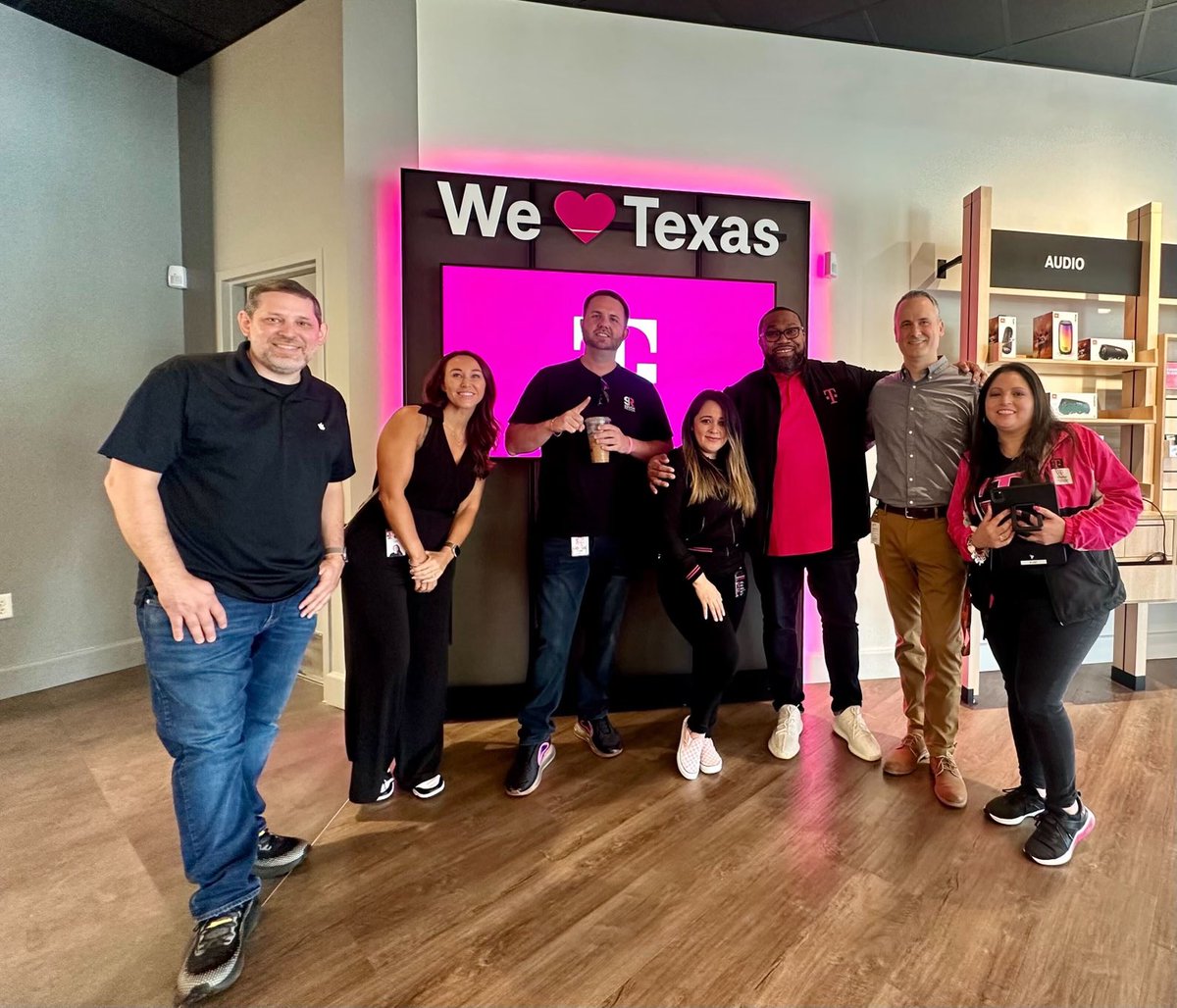 This Top Gun and her team felt the need for speed I Q1. Huge shout out to <a href="/Gladyschavez_HW/">Gladys Chavez</a> and Southwest SWAT Winner’s Circle Q1! #ATF @JacksonTingley