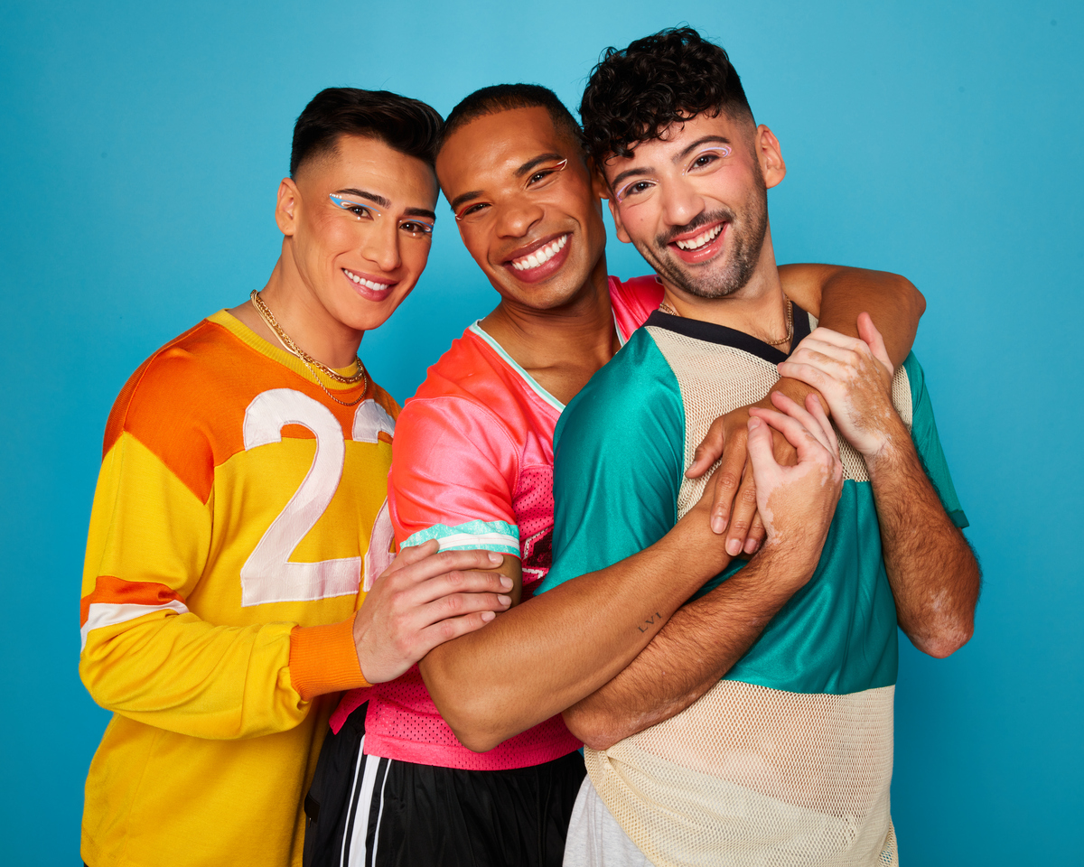 we’re honored to be celebrating Pride Month with our fav cheer squad @NapoleonJinnies @JoseCapetillo_ 💖🌈 we can’t wait to share their journey in finding their #ChosenFamily stay tuned to learn more about these ICONS all month long #ProudAlliesForAll #FamilyCantBeFramed