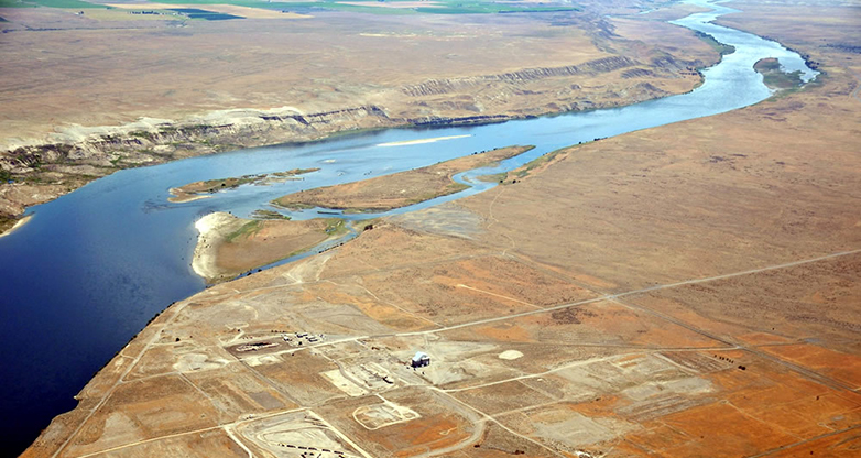 . @EPA, @ENERGY and @EcologyWA reached a landmark agreement that proposes a realistic path for cleaning up millions of gallons of radioactive and chemical tank waste at the Hanford Site. A 60-day public comment period starts today. Learn more at: epa.gov/newsreleases/s…