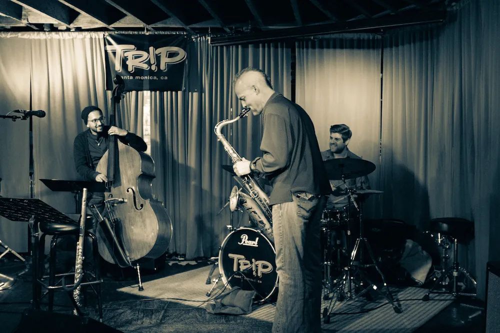 Throwback Thursday! 2018 LA Gig at Trip with Benjamin Shepherd and Jake Reed Photo by Curt Sletten @TRiPSantaMonica @jakereedmusic @Crtslex #music #jazz #saxophone #spotify #mitcheltree #jazzsax #jazzsaxophone #jazzsaxophonist #tenorsax #jazzcomposer #jazzcomposition