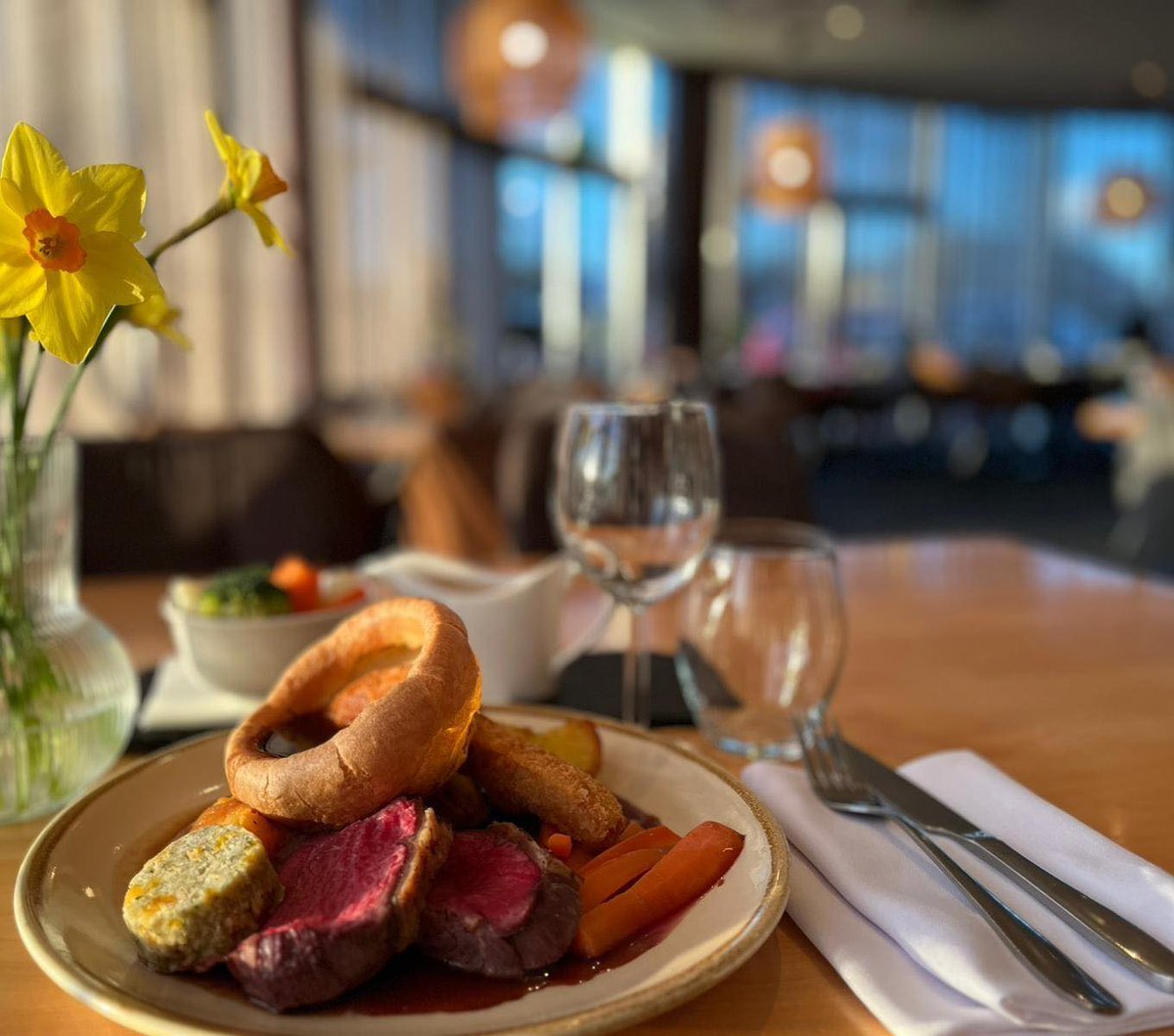 Have you booked your Sunday Lunch?

Served between 12pm-5pm every Sunday
£19 per person for 2 courses and £23 for 3 courses

Book Now:
📞 02920 487111
💬 thomas@futureinns.co.uk
💻 i.mtr.cool/nwuizrduti

#Cardiff #SundayLunch #CardiffFood #CardiffRestaurant #CardiffEats