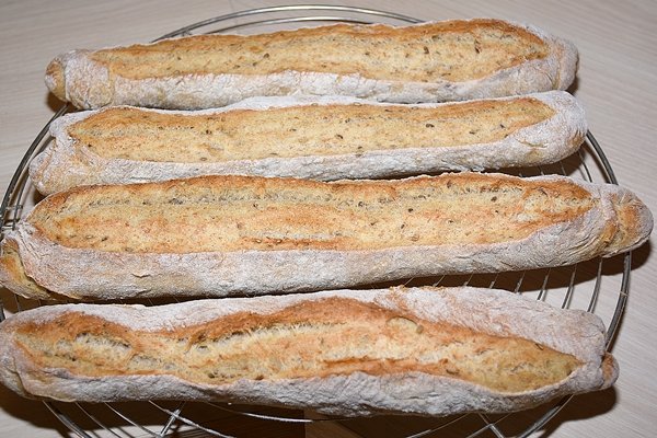 knolinfos's tweet image. It's #BakingTime: #baking #FarmerBread #baguettes. #EatingCulture #EasyBaking #photos.