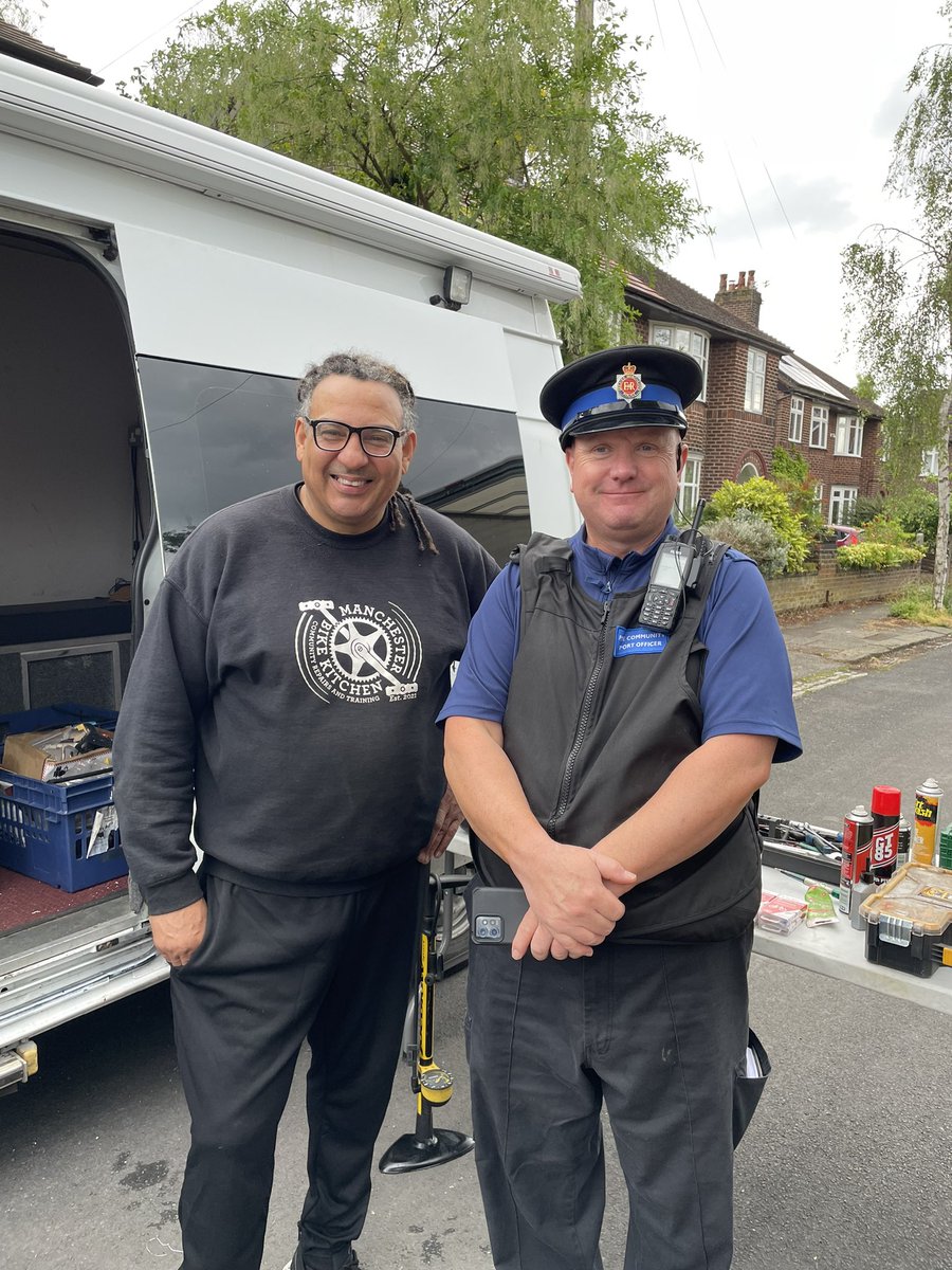 Another busy day providing Dr Bike services as part of #activestreets for @ManCityCouncil loads of bikes fixed and marked with @gmpolice #bikerepairs #community #pedalmore24 @BeeNetwork @WeAreCyclingUK @BritishCycling @GreenerGtrMCR @GMMayorsCharity