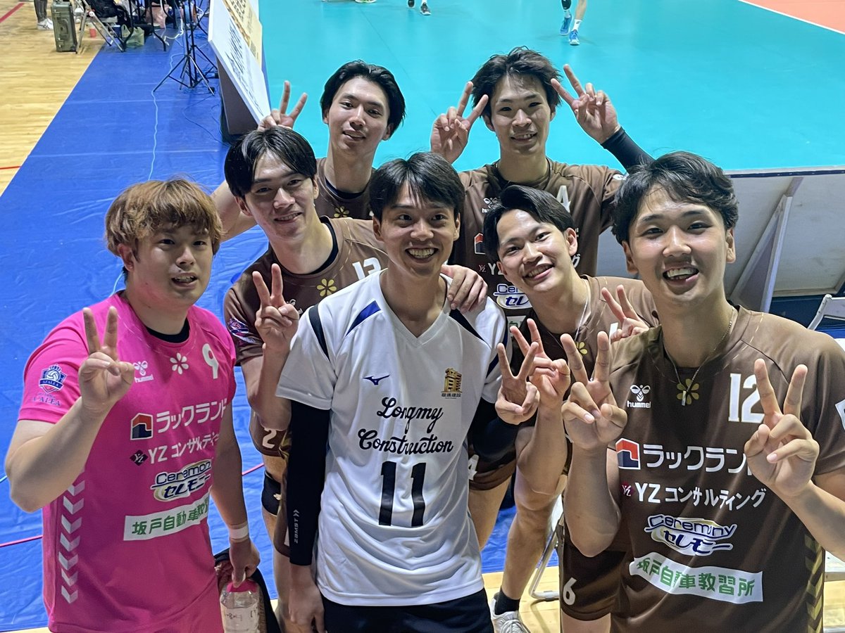 ayalea12's tweet photo. 台湾🇹🇼のファン内で流行り中♡
ハートポーズ🩷のファンサ🥹
#高偉誠 選手会えて嬉しすぎた〜♡
AZALEAはみーんな可愛い🩷笑 https://t.co/SjYxXlnMEZ