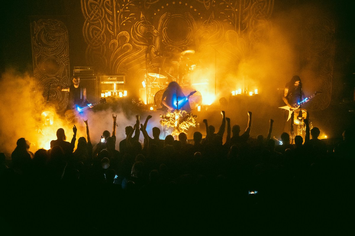 Hails to the Wolves of Ireland for the kindness and support in Limerick and Dublin.  Both shows were epic and we hope to return to the Irish shores soon.

We have crossed the Irish Sea to begin our 4 show run in the UK tonight with Bristol.