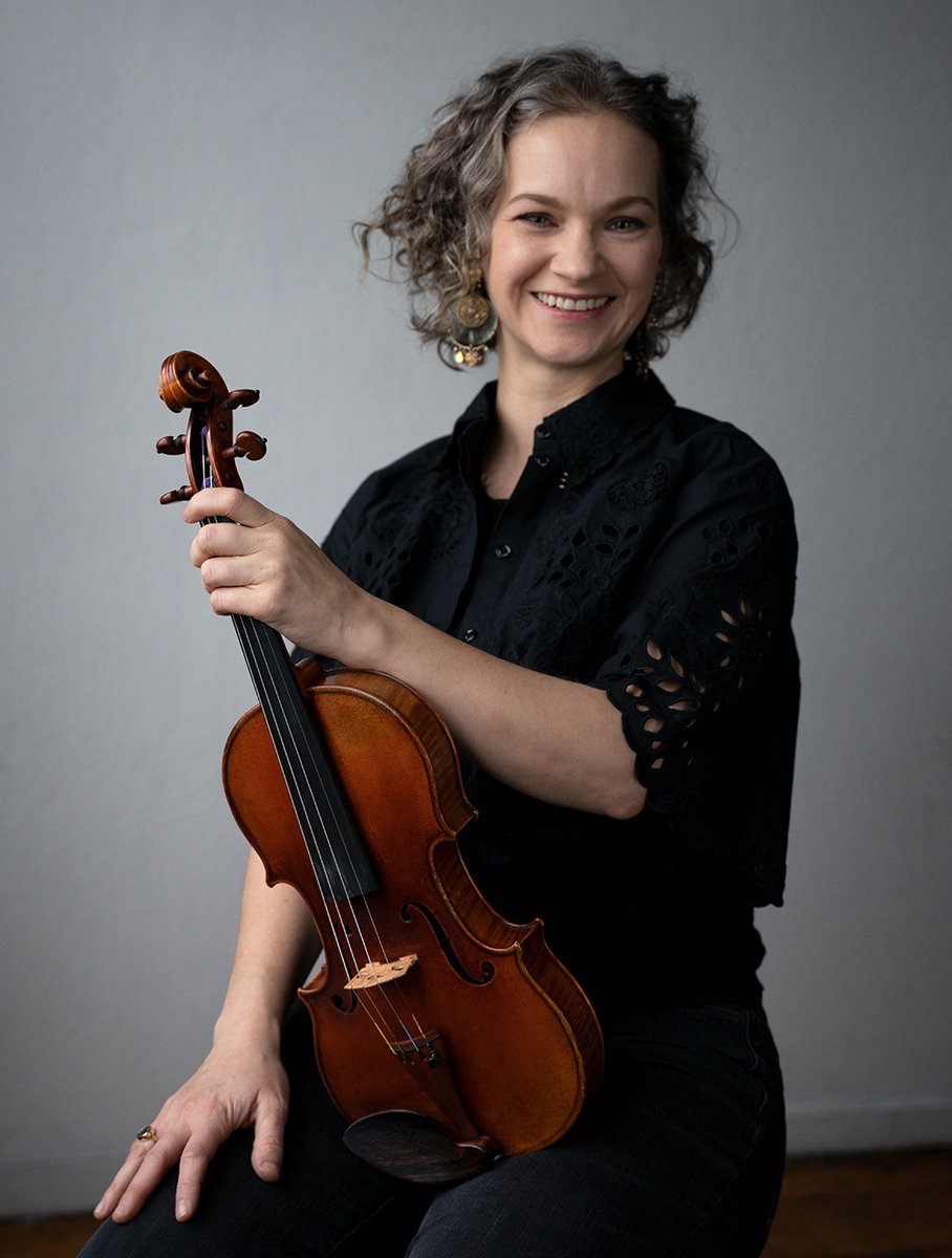 Hilary Hahn Heads to the Royal Academy The Royal Academy of Music has chosen the three-time Grammy Award winning violinist Hilary Hahn as visiting professor for a 12-month period beginning in September 2024. musicalamerica.com/news/newsstory…
